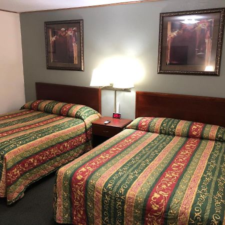 Budget Host Inn - Emporia Esterno foto