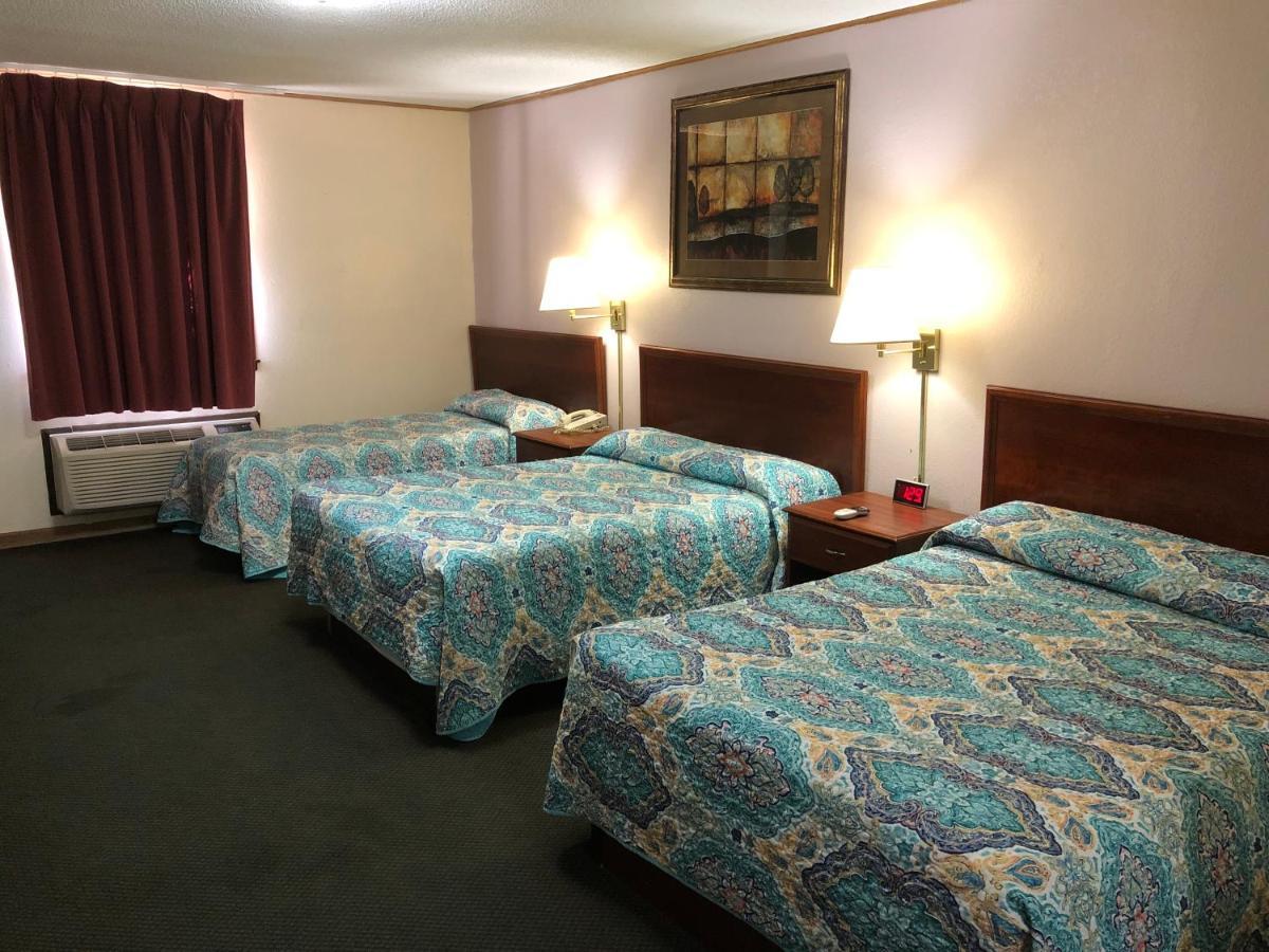 Budget Host Inn - Emporia Esterno foto