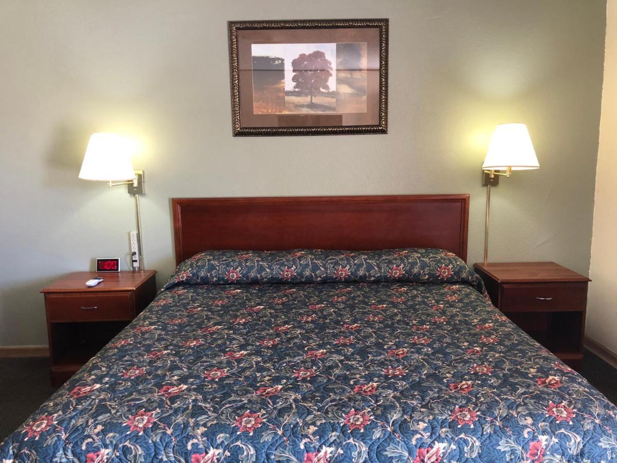 Budget Host Inn - Emporia Esterno foto